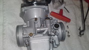 Suzuki GT750 carbs